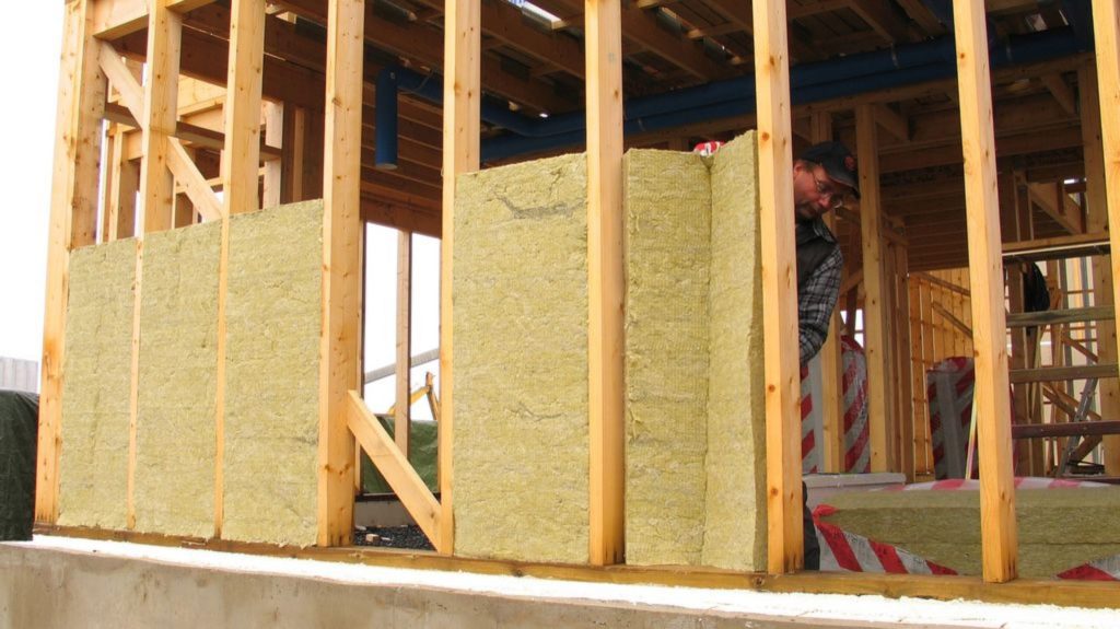 Утепление деревянной каркасной стены Утепление деревянной каркасной стены