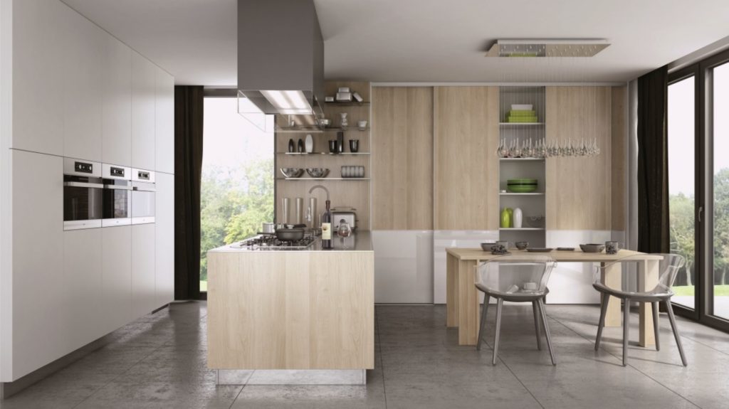 Практичный шкаф-купе на кухне Практичный шкаф-купе на кухне