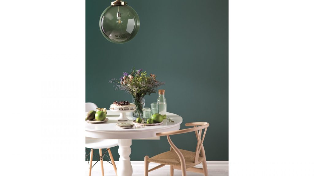 Интерьер расписан природой